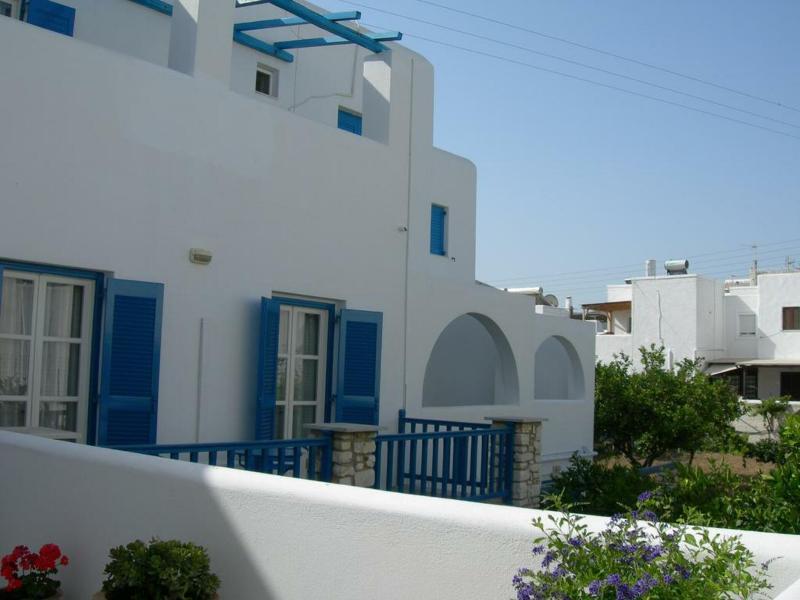 Aegeon Pension Páros Buitenkant foto